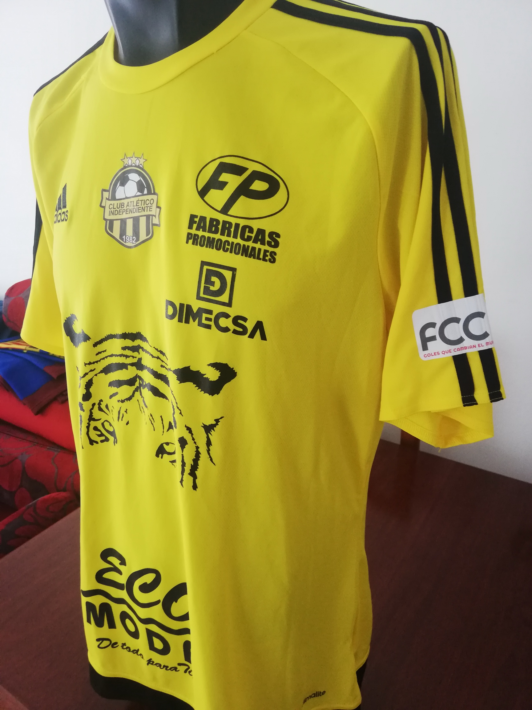 Futbolcoleccioncamisetas - CAI 🇵🇦 - 2018/2019 Camiseta del club Atletico  Independiente de Panamá. Uno de los punteros de la liga panameña, que  gracias al gran @panchitox27 puedo tener en mi colección, un